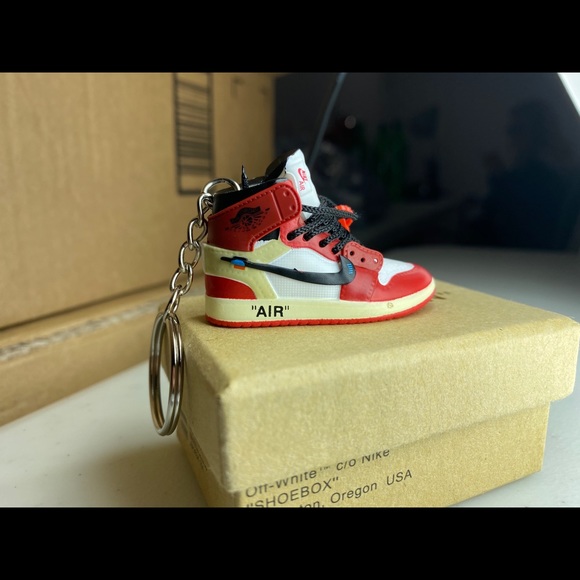 Keychain sneakers 3D - Picture 3 of 15